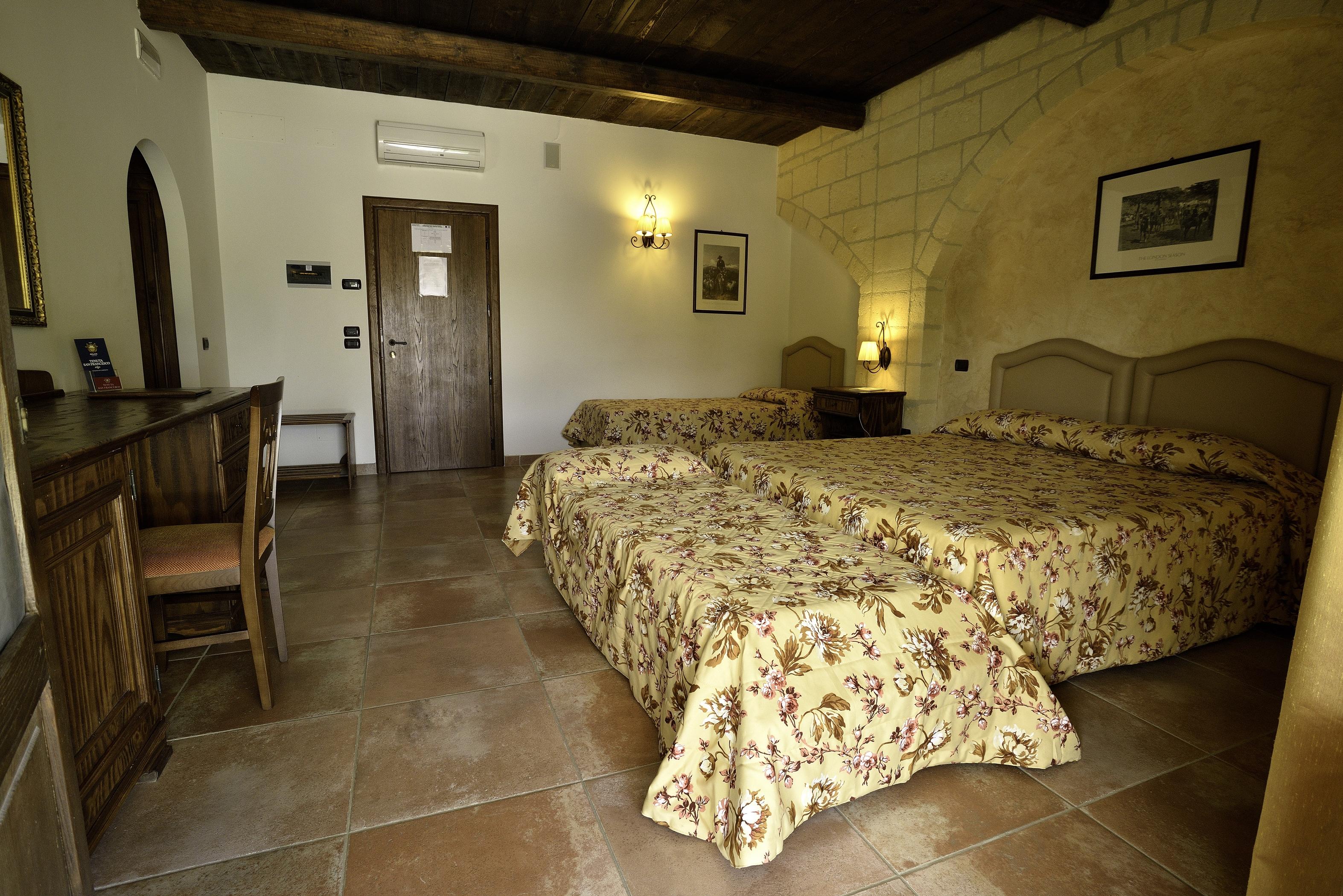 Hotel Tenuta San Francesco Барлета Екстериор снимка