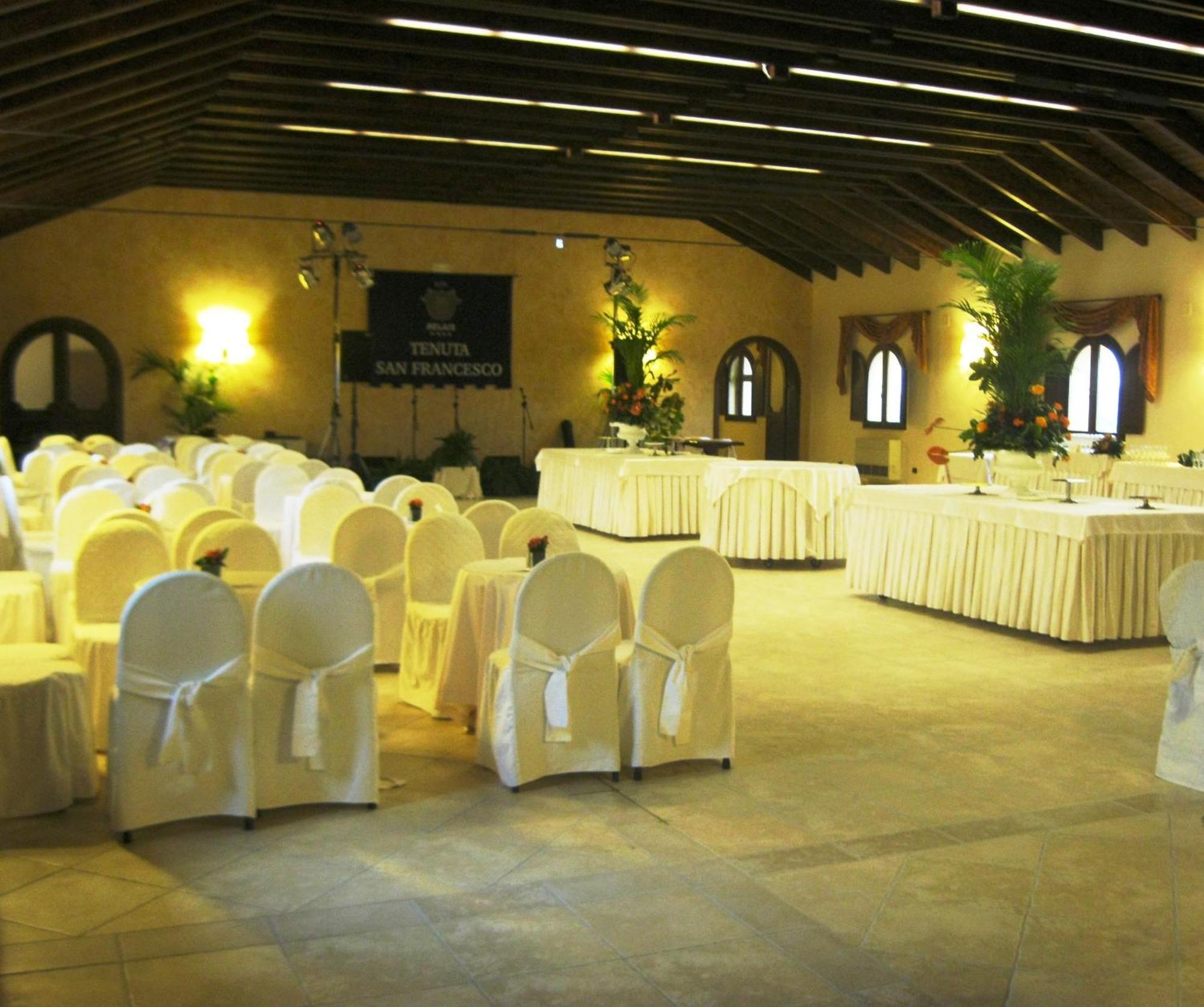 Hotel Tenuta San Francesco Барлета Екстериор снимка